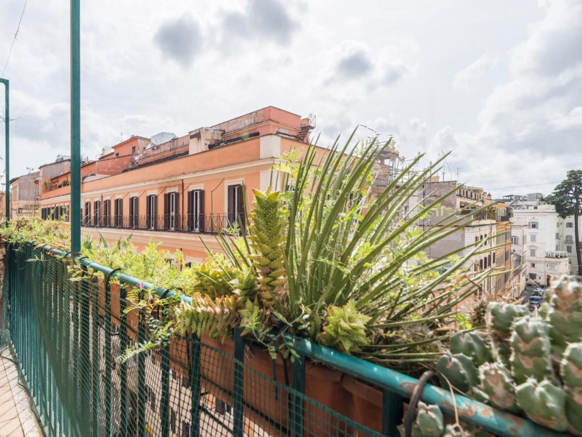 The Best Rent - Elegant Three-Bedroom Apartment A Few Steps From Fontana Di Trevi Екстер'єр фото