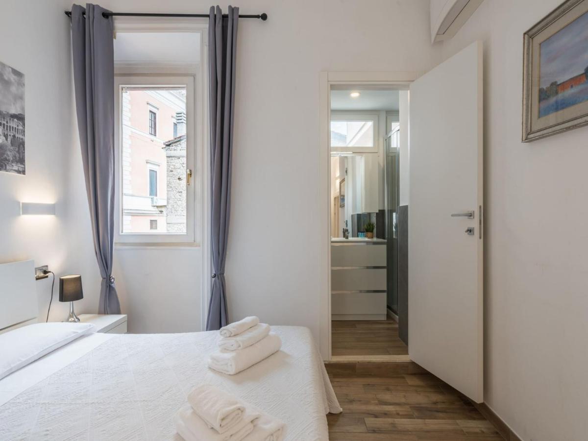 The Best Rent - Elegant Three-Bedroom Apartment A Few Steps From Fontana Di Trevi Екстер'єр фото