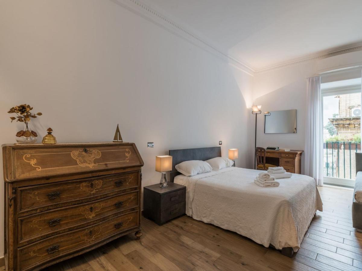 The Best Rent - Elegant Three-Bedroom Apartment A Few Steps From Fontana Di Trevi Екстер'єр фото