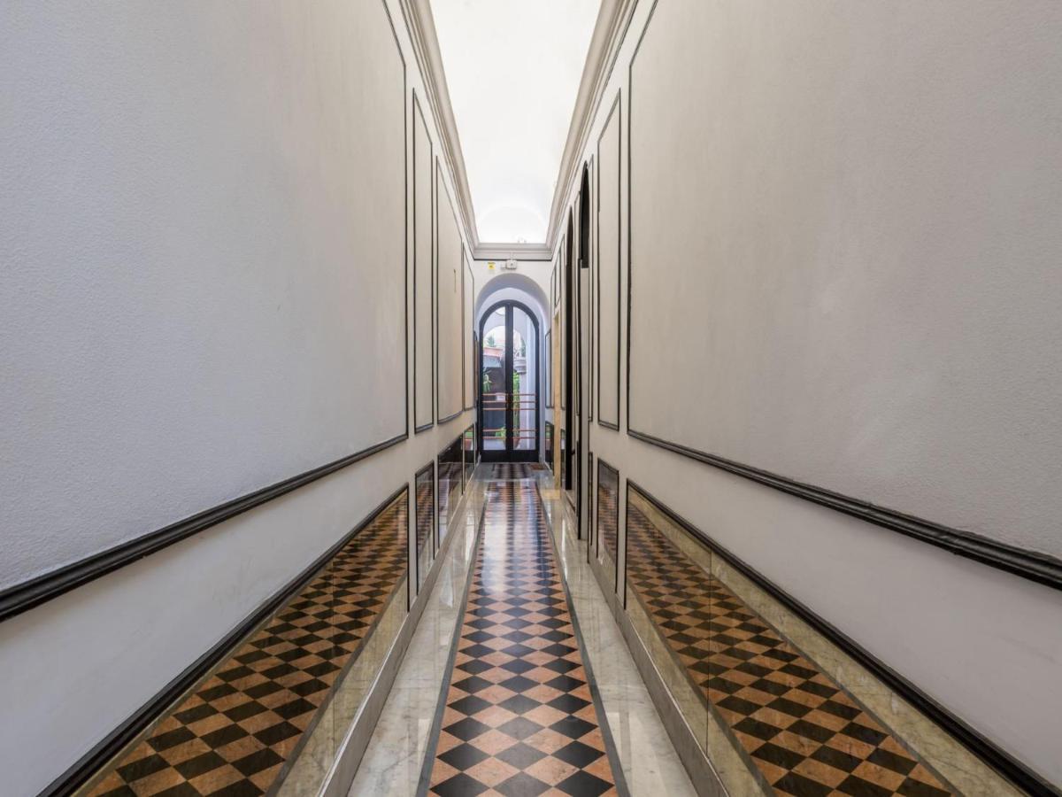 The Best Rent - Elegant Three-Bedroom Apartment A Few Steps From Fontana Di Trevi Екстер'єр фото