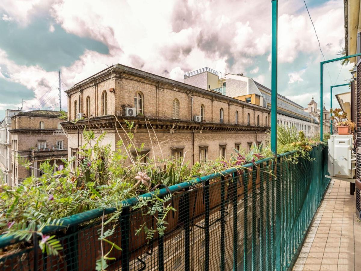 The Best Rent - Elegant Three-Bedroom Apartment A Few Steps From Fontana Di Trevi Екстер'єр фото